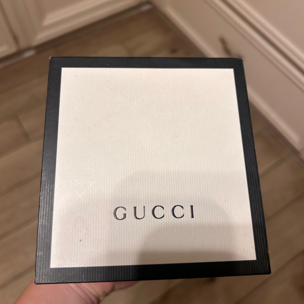 Gucci Men's Navy and Red Stripe Watch - Picture 2 of 3